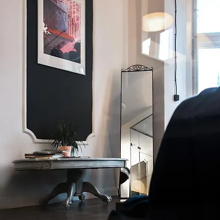 Klasyczno Nowoczesny Loft Apartment *
